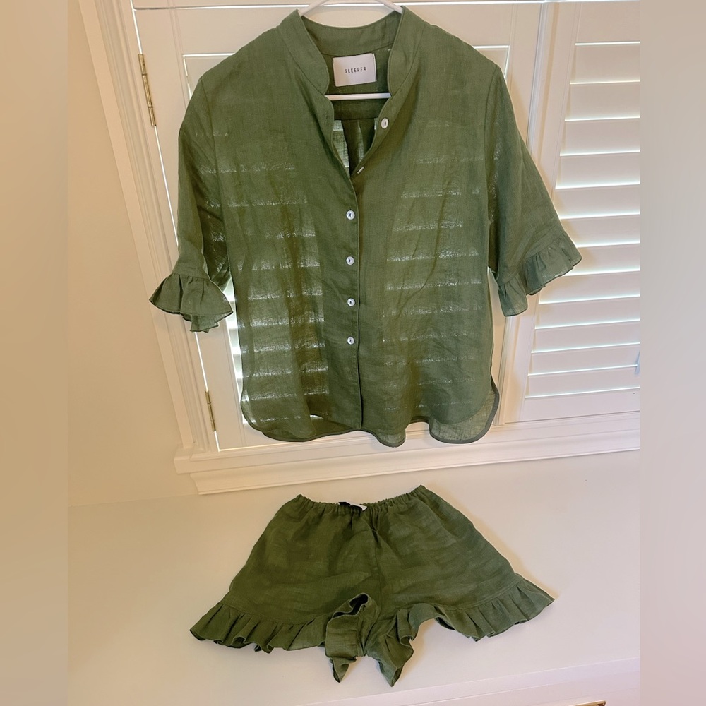 Sleeper green ruffle-hem set